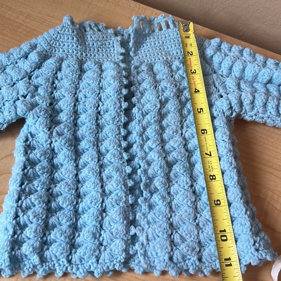 Baby Handknitted cardigan and bonnet set color baby blue - Picture 12 of 17